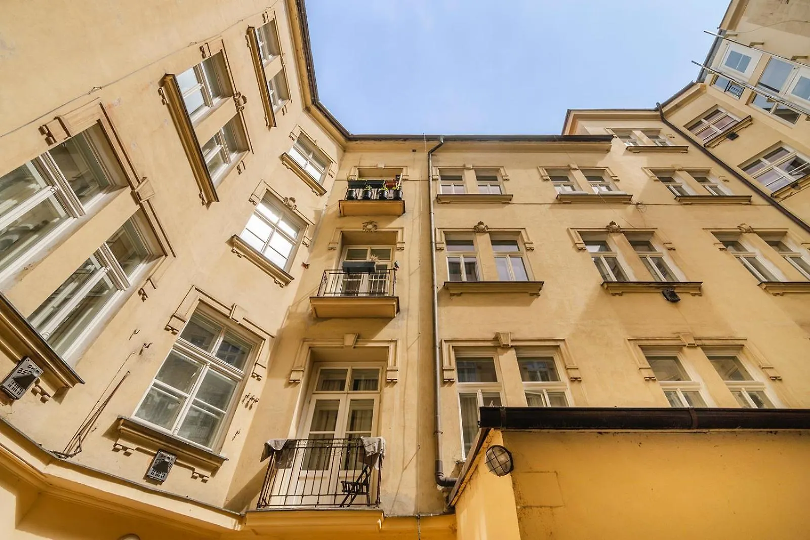 Prague Days - Spacious 117M2 Attic Retreat W Ac - Near Old Town Sq Apartment
