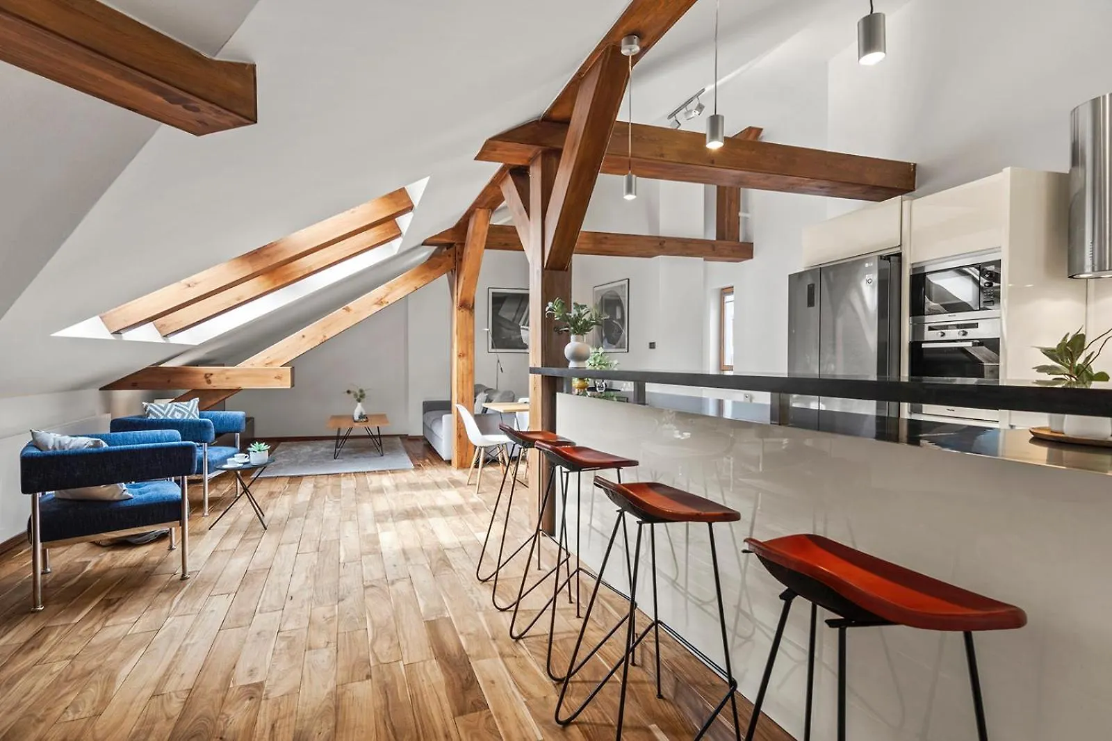 Prague Days - Spacious 117M2 Attic Retreat W Ac - Near Old Town Sq